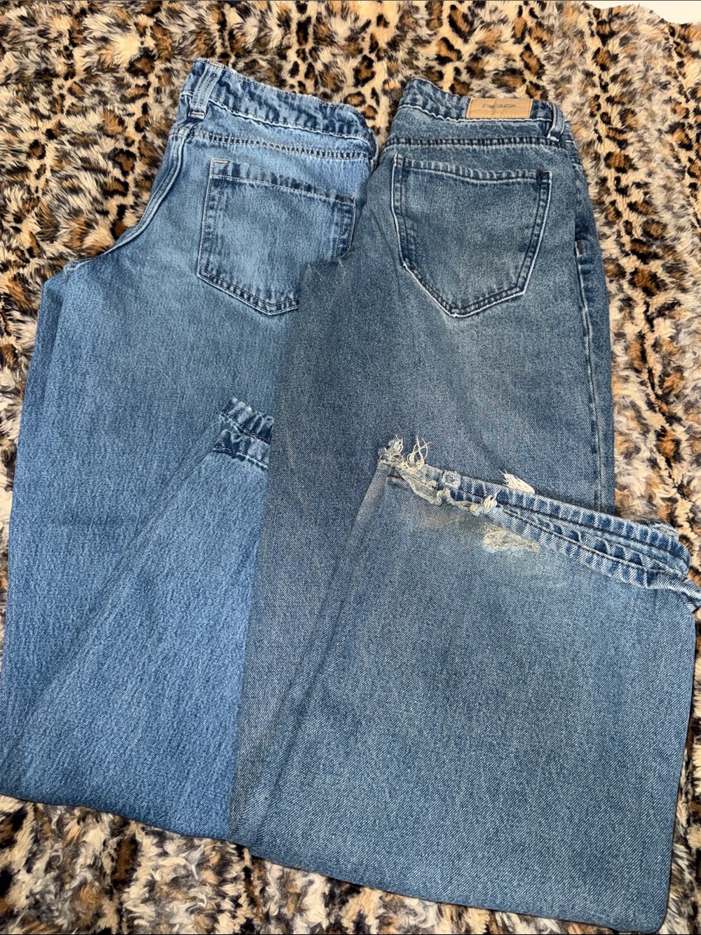 Vintage Blue Women's High-Waist Jeans - Distressed Denim